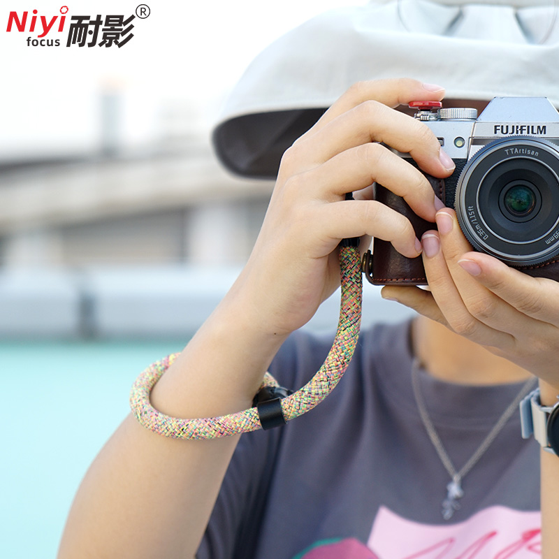 一眼レフデジタル一眼レフミラーレスカメラ用ライカソニーペンテ - Photography Ratio のレビューと価格